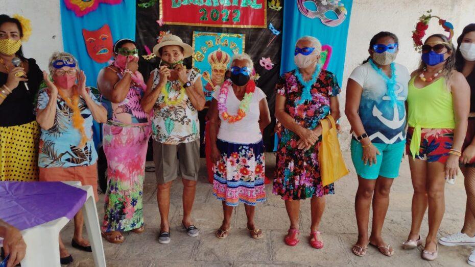 Idosos participam do baile “Carnaval das Antigas”, realizado em casa de apoio em Mossoró