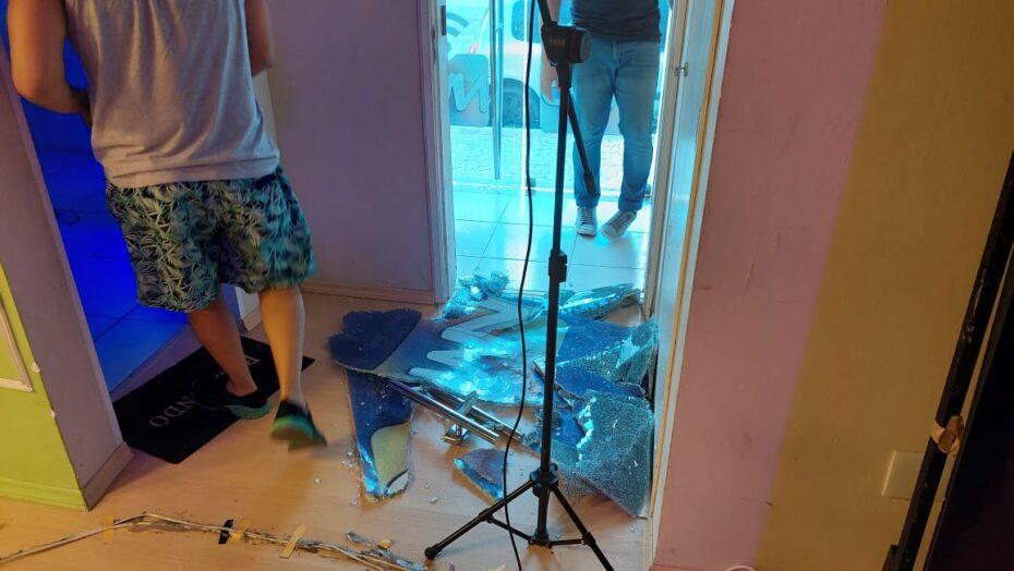 Ladrões arrombam emissora de webtv e roubam equipamentos em Natal