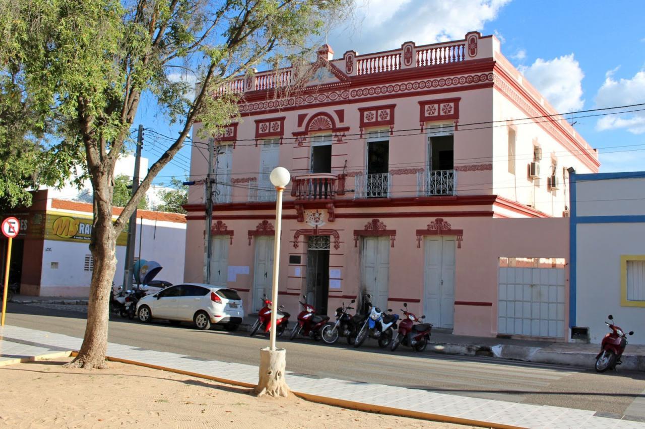 Poder Judiciário defere liminar em favor de servidores públicos da Prefeitura de Apodi para que retornem aos cargos