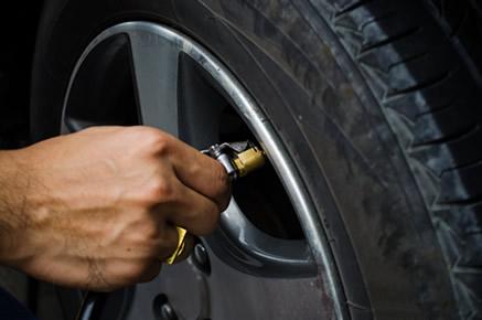 Pneu de caminhão explode enquanto era calibrado e uma pessoa fica ferida em Natal