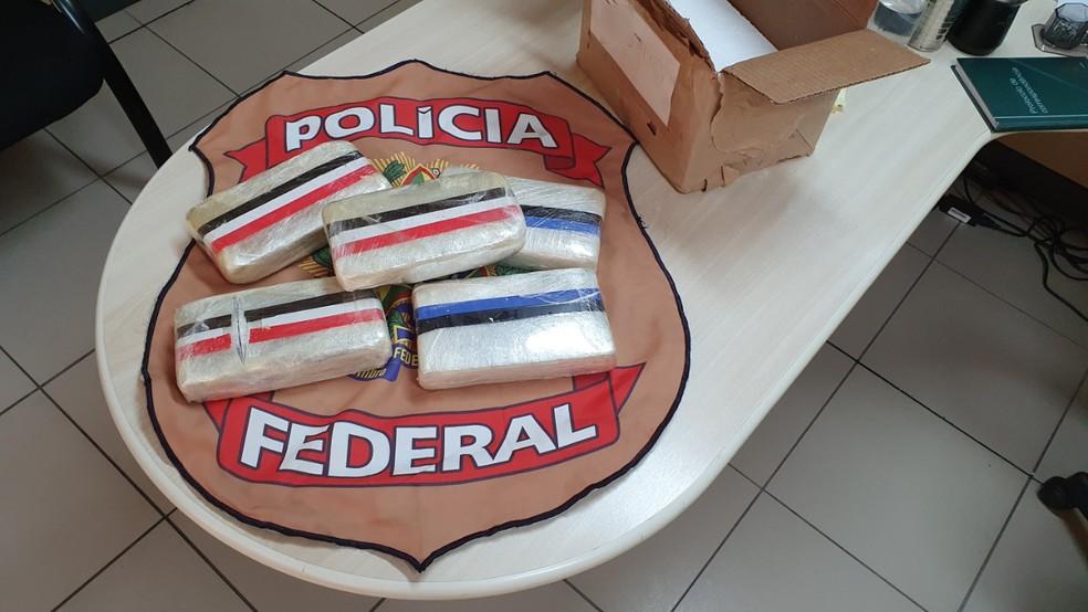 Polícia Federal prende dois homens que receberam mais de 10 quilos de cocaína pelos Correios na Grande Natal