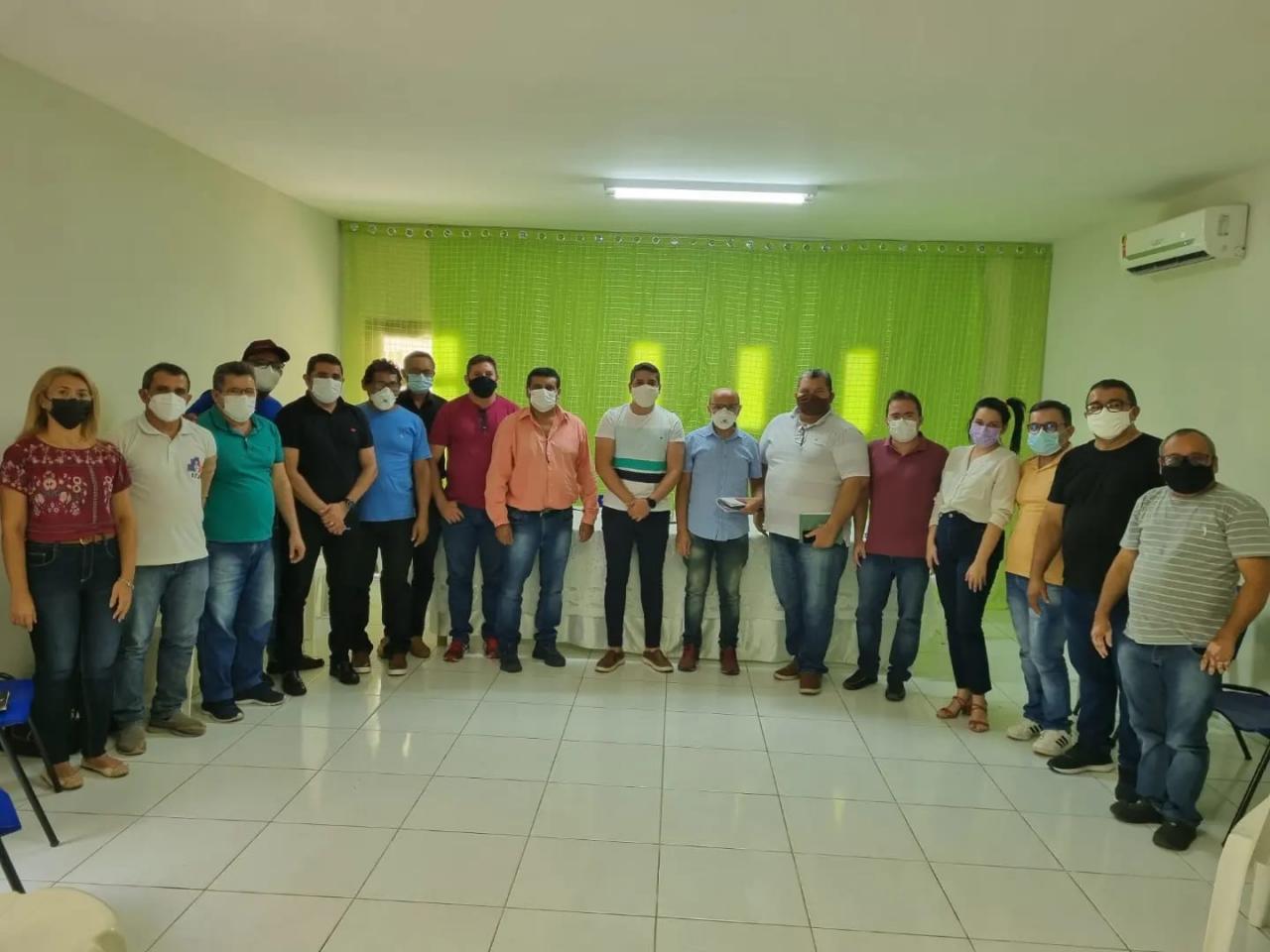 Prefeitura de Apodi discute melhorias para servidores do município juntamente ao SINTRAPMA