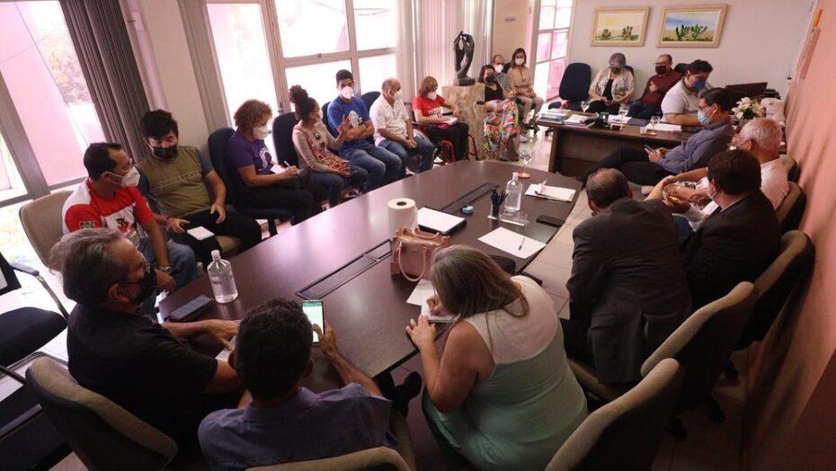 Profissionais da educação rejeitam proposta do Governo do RN e entram em greve a partir desta terça 15