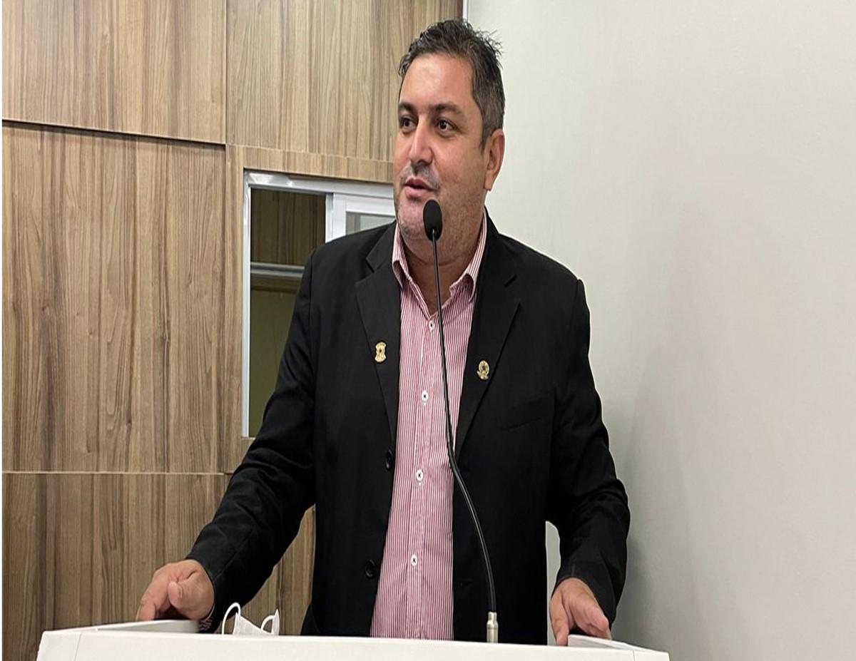 Vereador Ângelo de Dagmar faz cobrança de casas ao Instituto de Desenvolvimento Habitacional Canaã