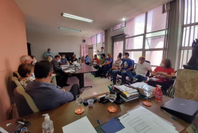 Educação diz que greve dos professores paralisa 45% das escolas estaduais