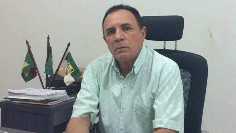 Ex-prefeito de Caraúbas é condenado a prisão e pagamento de R$ 77 mil por dano ao patrimônio público