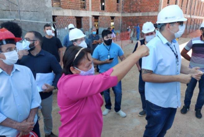 Governadora vistoria obra do Hospital da Mulher de Mossoró nesta Terça (29)