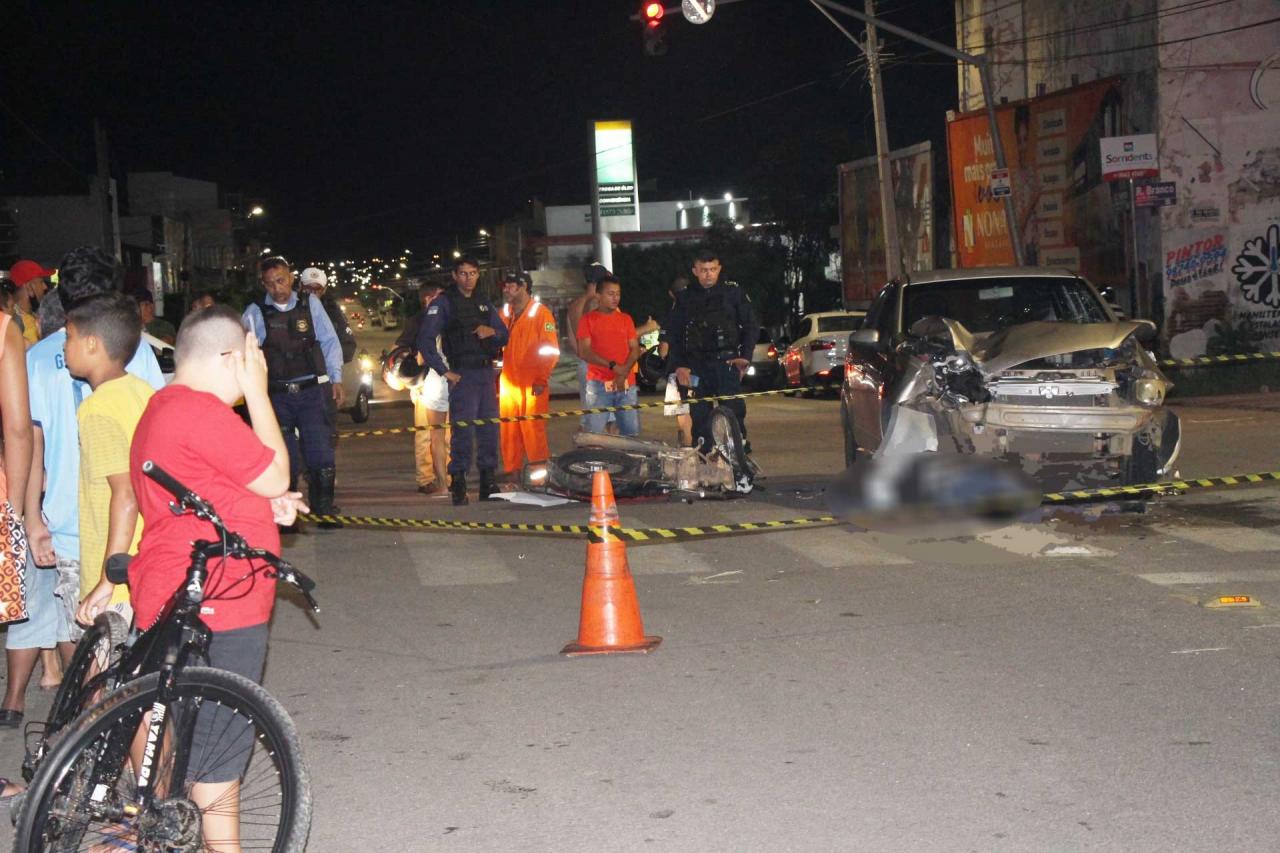 Jovem de 27 anos morre após colidir moto com carro no Bairro Boa Vista em Mossoró