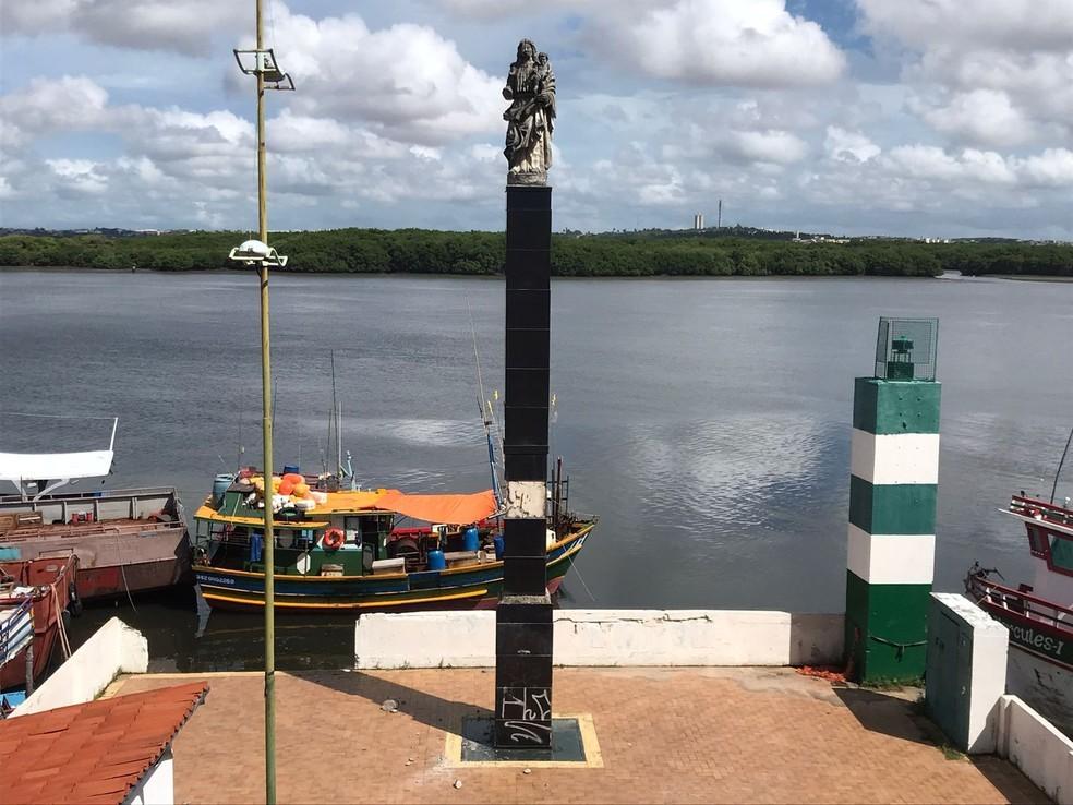 Parte da imagem de Nossa Senhora da Apresentação cai durante a madrugada na Pedra do Rosário em Natal
