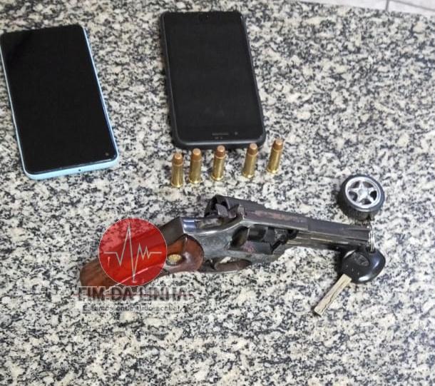 Polícia Militar apreende arma de fogo durante abordagem a veículo no Parque das Rosas em Mossoró