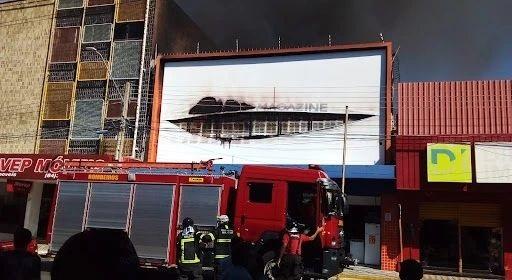 Após curto-circuito, incêndio atinge loja de eletrodomésticos em Mossoró