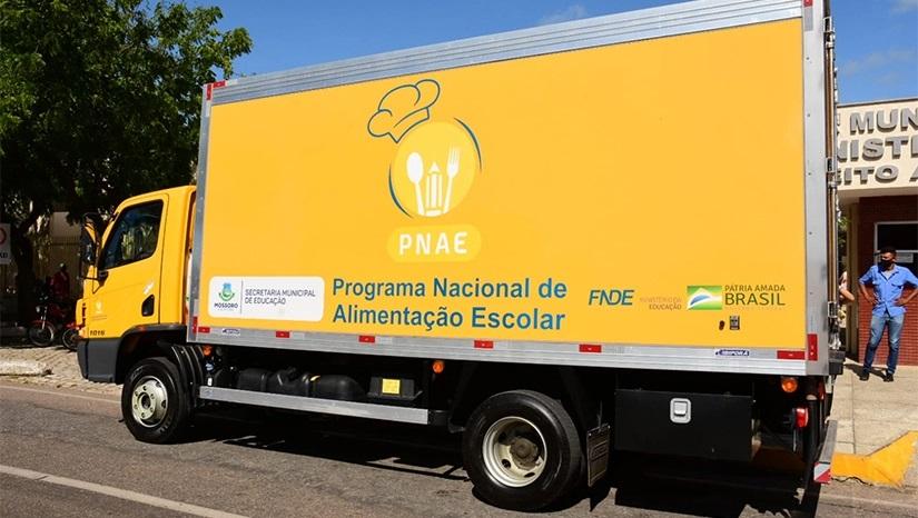 Caminhão frigorífico garante segurança no transporte de alimentação escolar em Mossoró