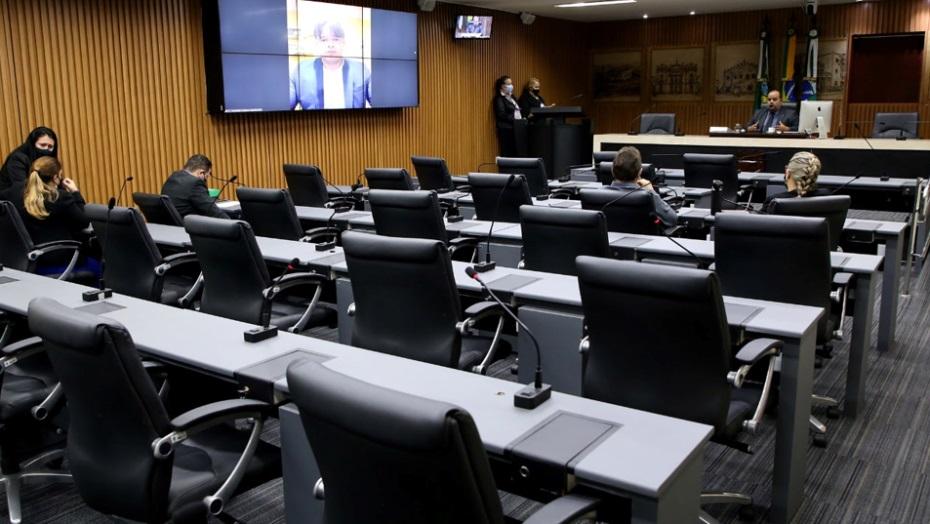 Comissão da Câmara de Natal aprova PL para cidadão informar problemas à Prefeitura