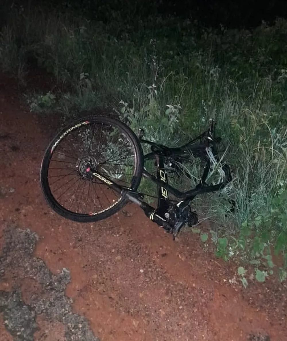 Motorista atropela e mata três ciclistas na BR-406 e foge sem prestar socorro