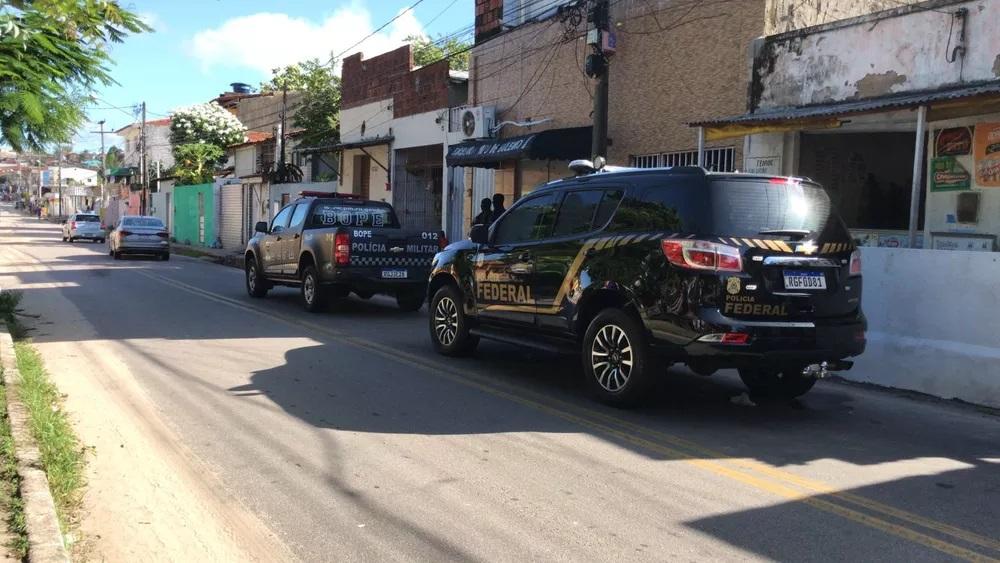 PF cumpre mandados no RN, PB e PE em operação de combate ao tráfico de drogas e lavagem de dinheiro