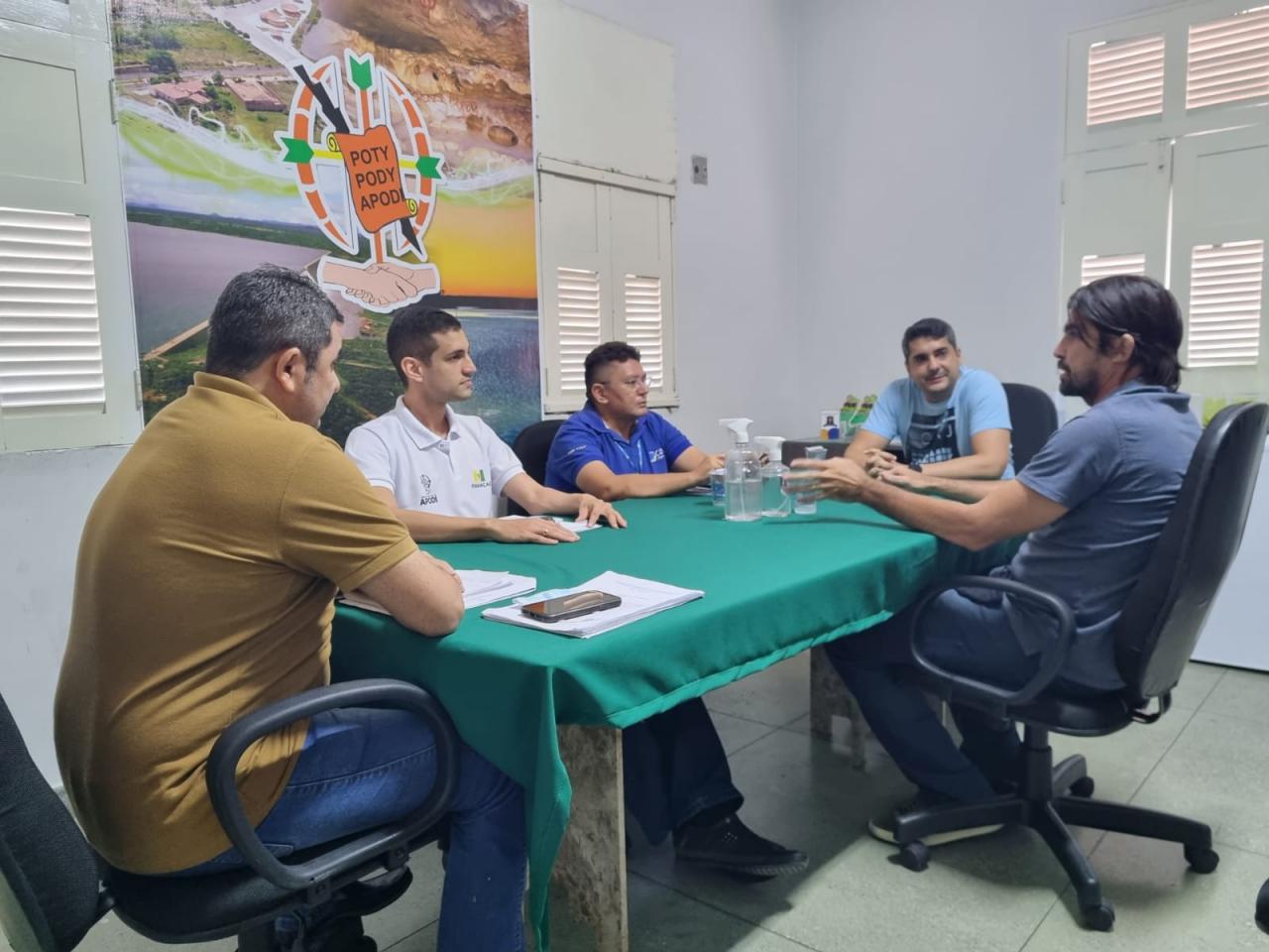Prefeitura de Apodi e CDL reúniram-se nesta Quinta(07) para discutir parcerias