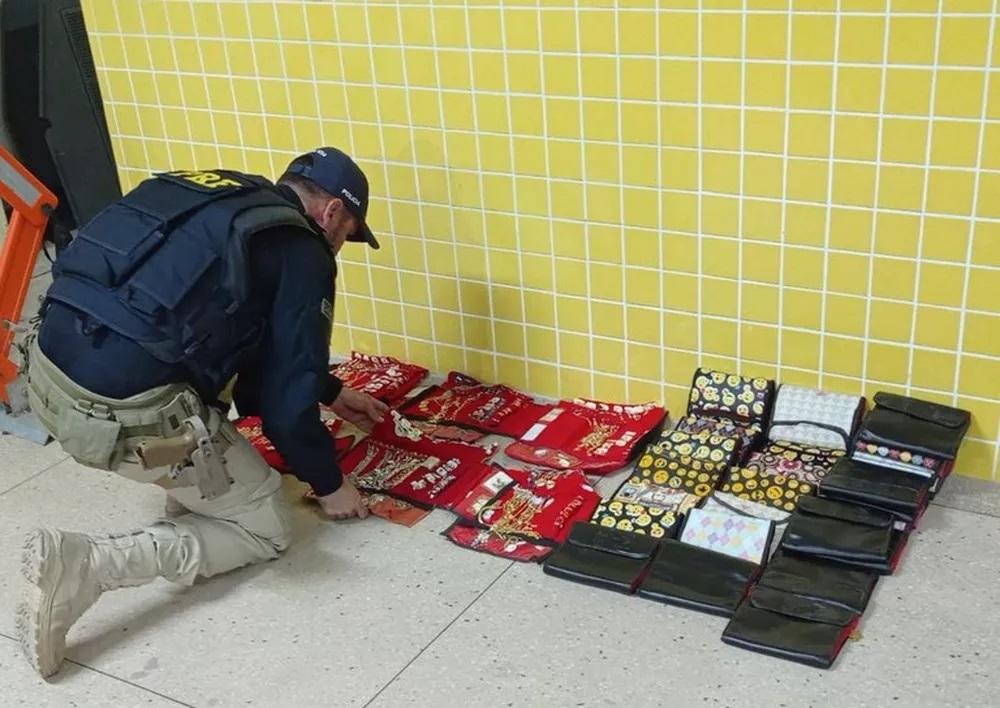 PRF apreende mais de R$ 100 mil em semijoias sem documentação fiscal em Natal