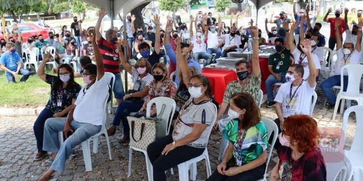 Assembleia dos trabalhadores do Detran debate indicativo de greve