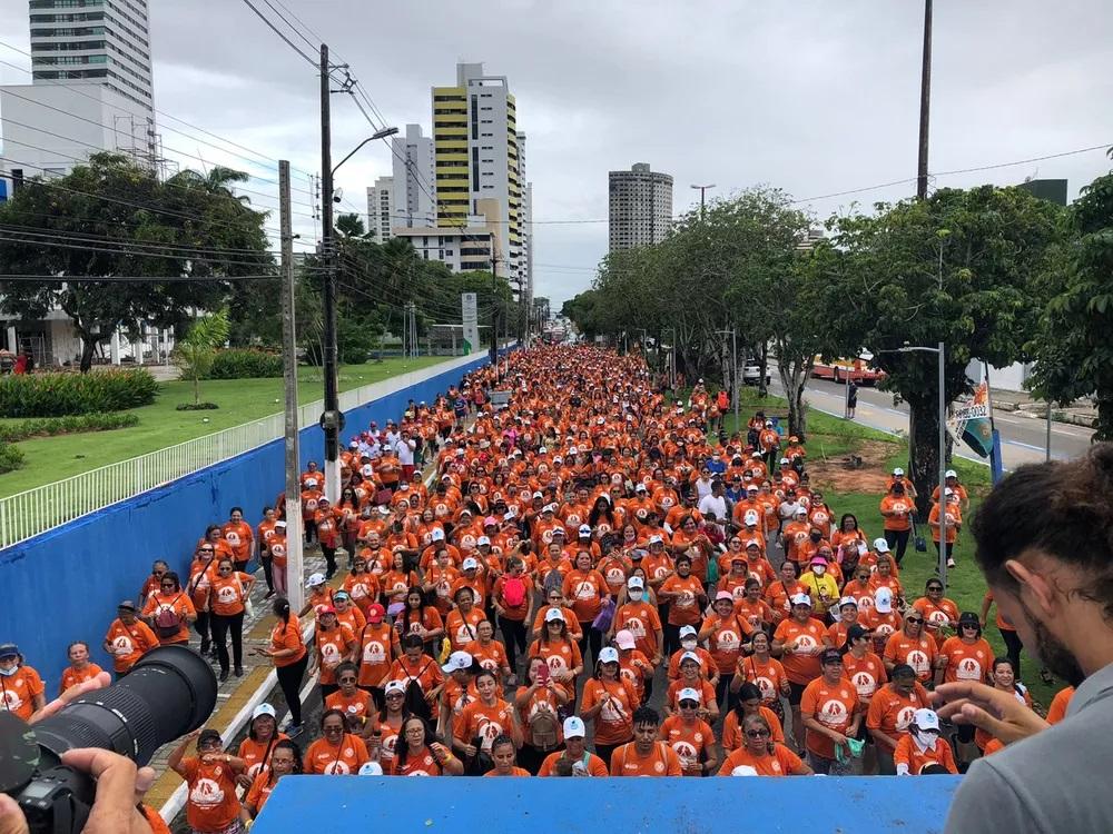 Caminhada da Mãe Potiguar é retomada com mais de 2 mil participantes em Natal