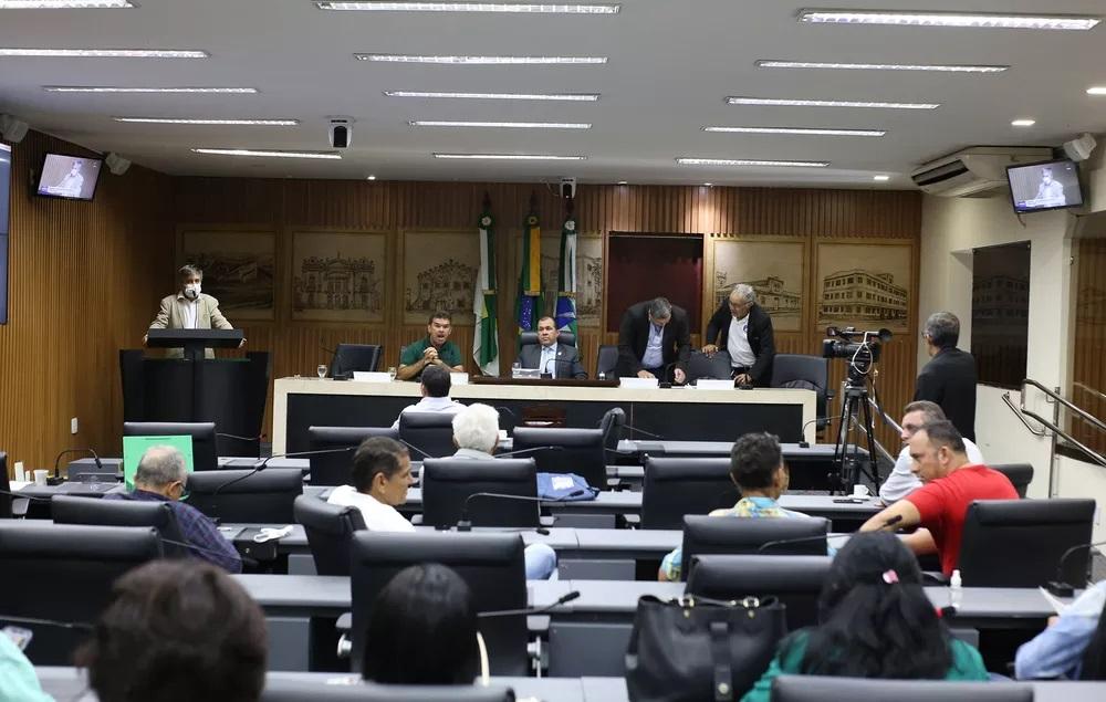 Comissão da Câmara aprova projeto que obriga STTU a divulgar relatório mensal do transporte público em Natal