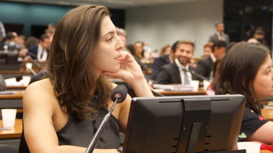 Deputada do RN solicita informações sobre a contratação de empresa de Elon Musk para monitorar Amazônia