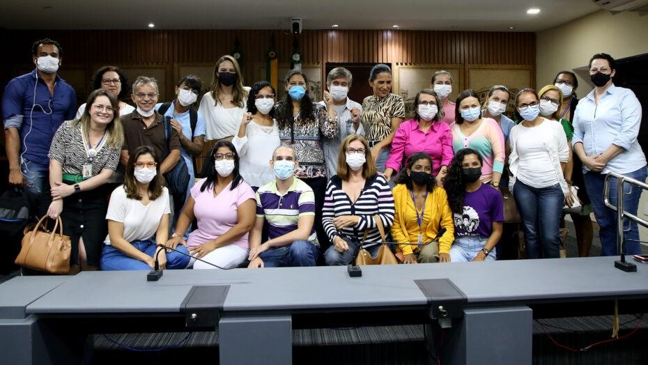 Frente Parlamentar da Mulher debate fechamento de maternidades em Natal