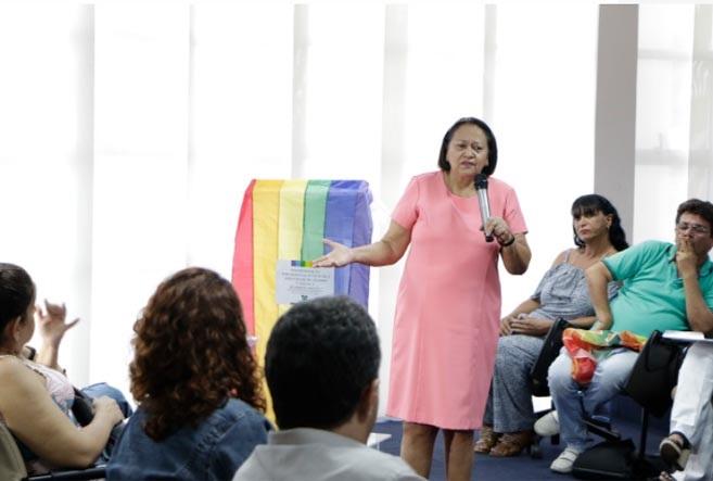 Governo do RN regulamenta serviço disque-defesa para enfrentamento à LGBTfobia