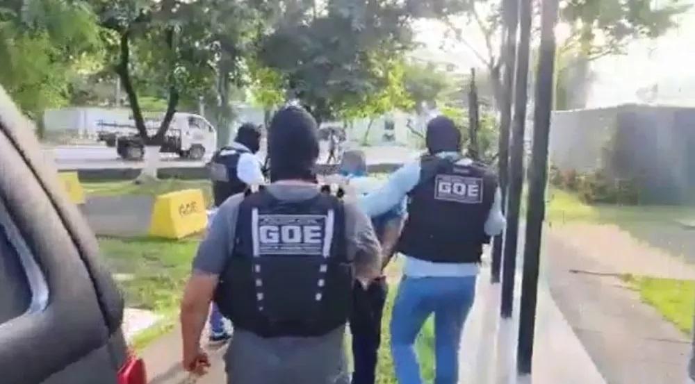 Integrante de facção do RJ que fugiu de presídio no RN é preso com documento falso em banco em Olinda