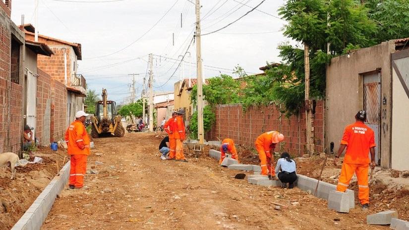 Mais 10 ruas do Aeroporto II são contempladas pelo programa “Mais Calçamento” em Mossoró