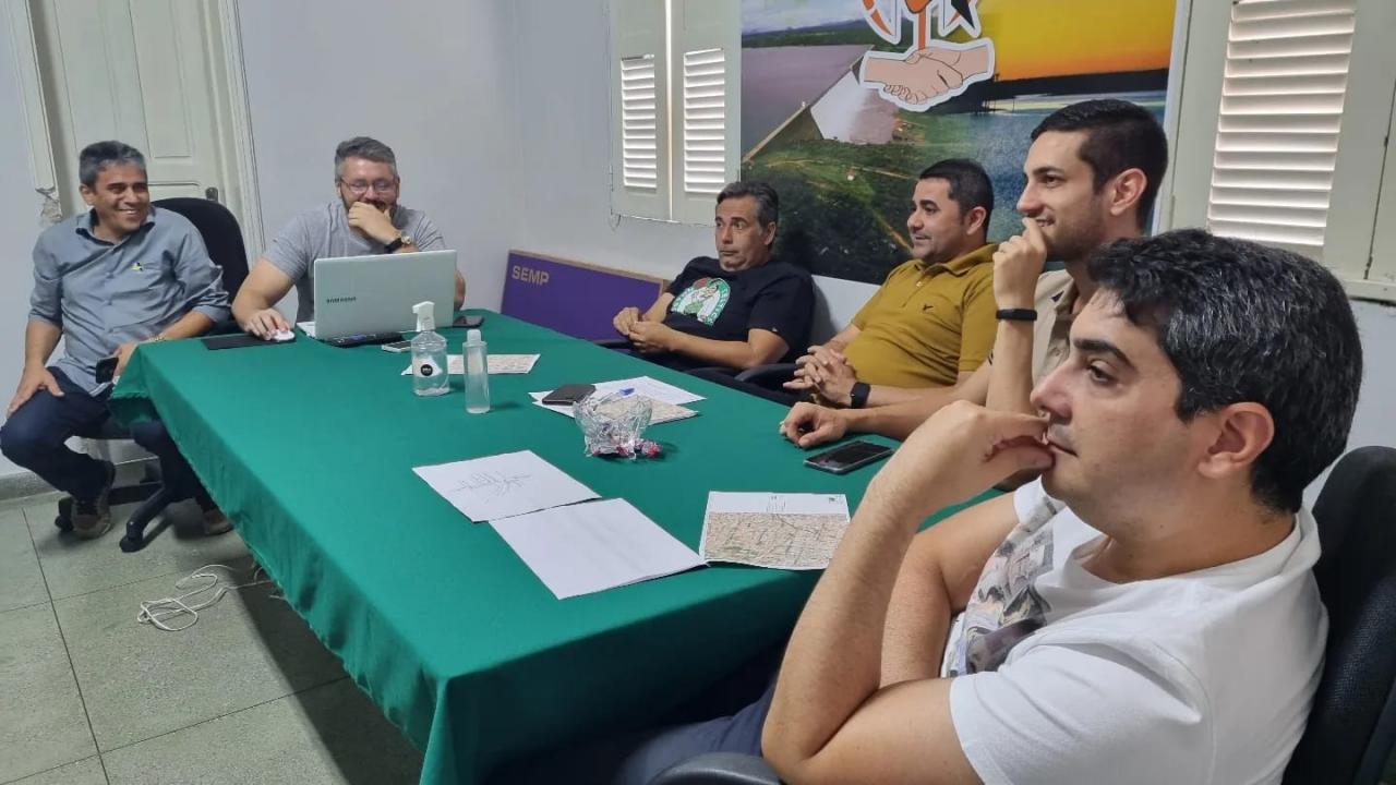 Prefeitura de Apodi analisa Projeto de Sinalização Viária e Engenharia de Tráfego da cidade nesta Terça(17)