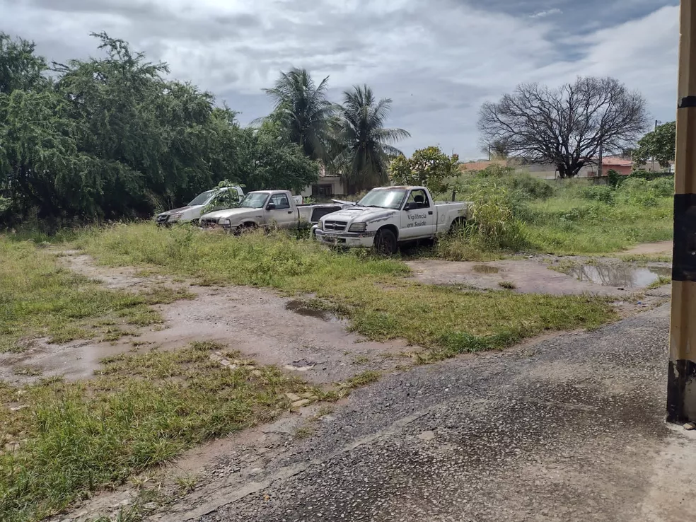 Quatro carros fumacê operam no combate ao mosquito da dengue em todo o RN; outros 11 veículos estão parados