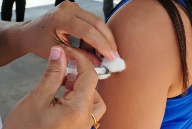 Sesap orienta municípios a aplicar dose de reforço em adolescentes