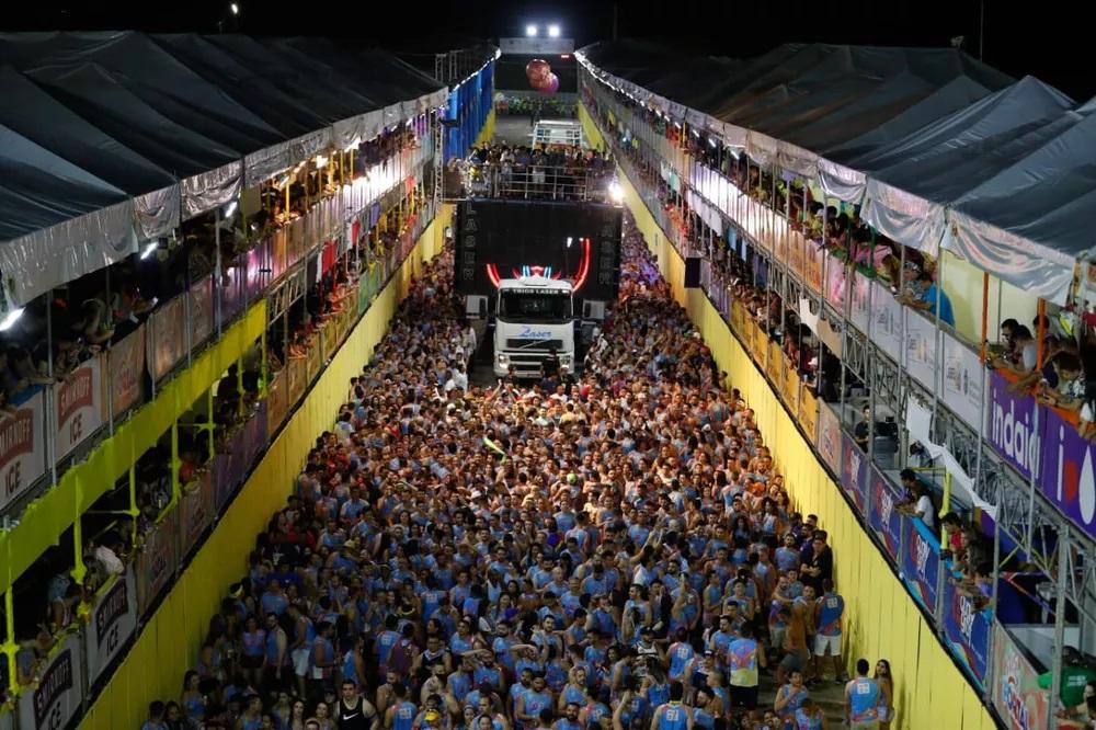 Fortal 2022: Prefeitura de Fortaleza inicia cadastro de ambulantes que desejam trabalhar no evento