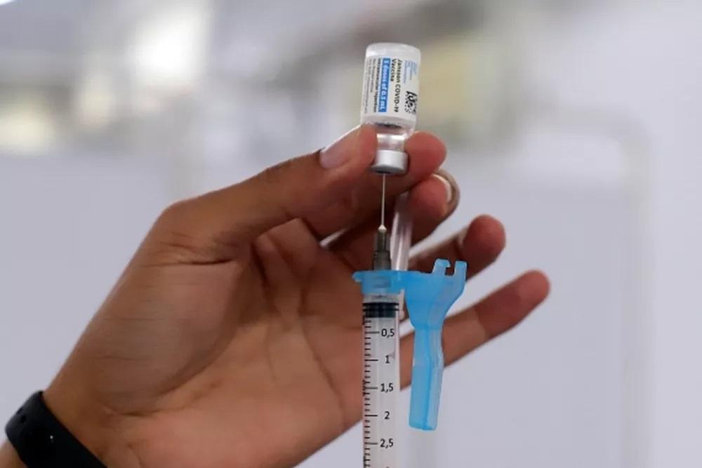 Natal começa vacinação de 4ª dose contra Covid-19 para pessoas acima dos 18 anos nesta Quinta (28)