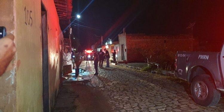 Plantão policial: homem é assassinado e foragido é preso em Mossoró-RN