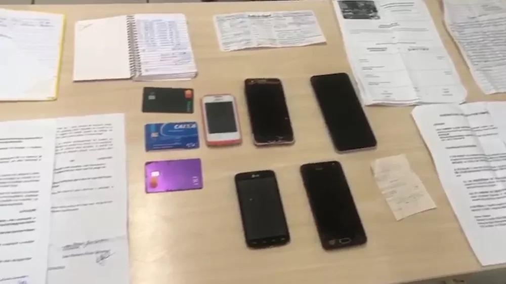 Polícia de SE prende dois investigados por vender falsas reservas turísticas no litoral nordestino