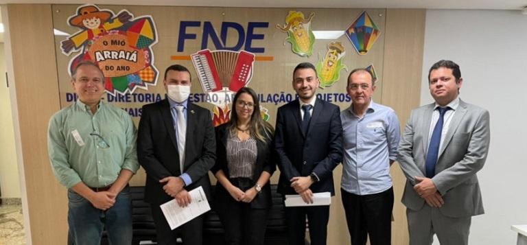 Prefeito de Macaíba tem autorização do FNDE para conclusão de obra