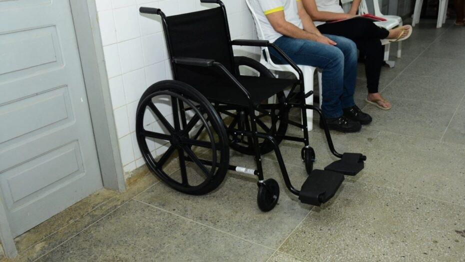 Prefeitura de Mossoró-RN entrega autoclaves e cadeiras de rodas