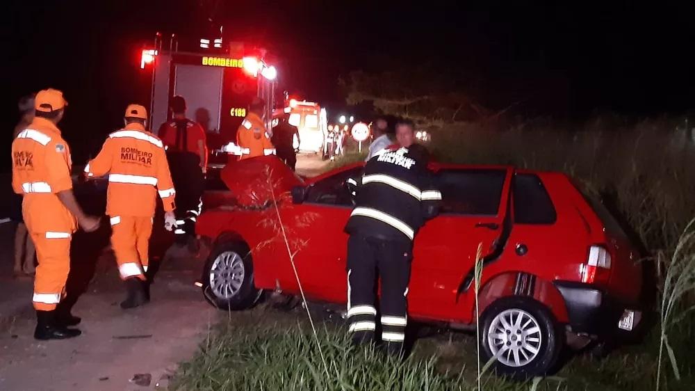Quatro pessoas ficam feridas em colisão entre carros na BR-226 na Grande Natal