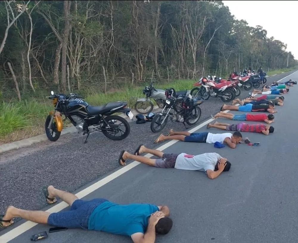 'Rolezinho' termina em apreensão de 22 veículos e documentos em São Gonçalo do Amarante no RN