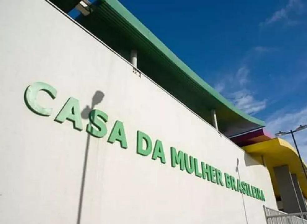 Juiz suspeito de agredir namorada tenta prender delegada que registrou denúncia