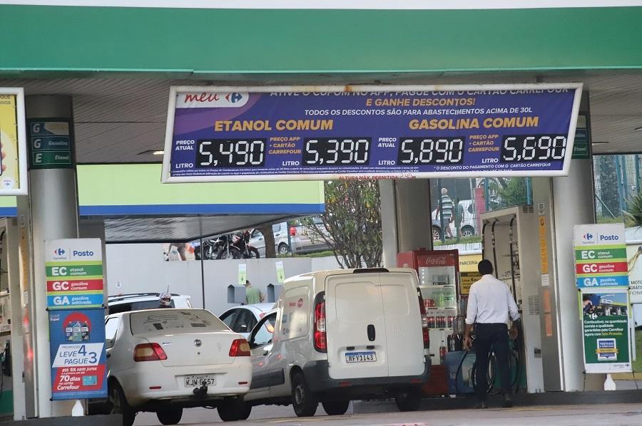 Natal registra o menor preço para o litro da gasolina em 14 meses