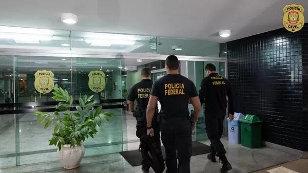 PF faz operação no DF e em 13 estados contra 'laranjas' que cedem contas bancárias para criminosos; desvios somam R$ 18 milhões