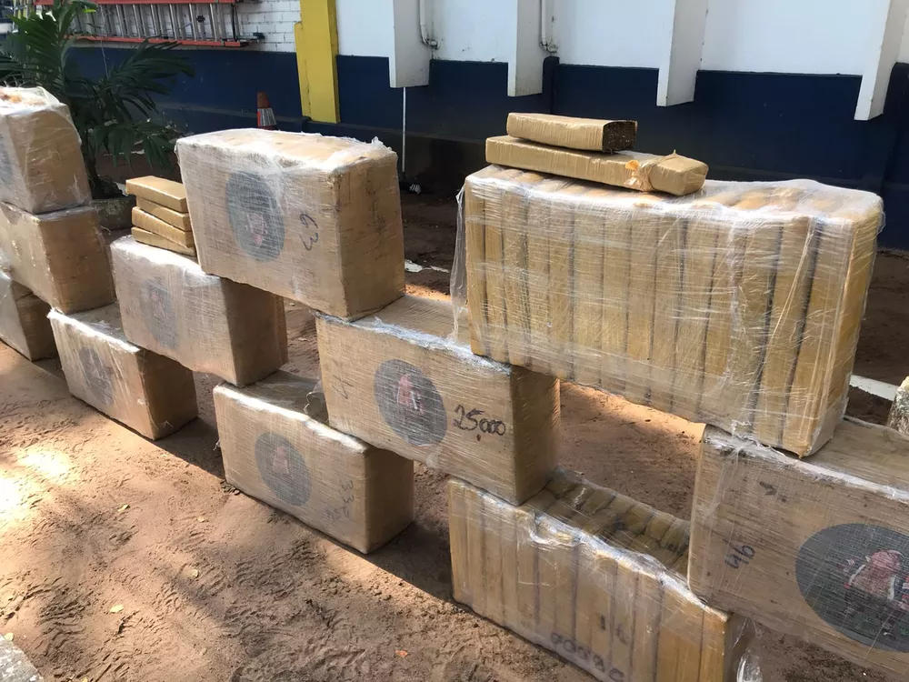 PRF encontra 300 kg de maconha e prende duas pessoas no RN