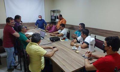 Vereadores recebem direção do SINTRAPMA durante reunião das comissões