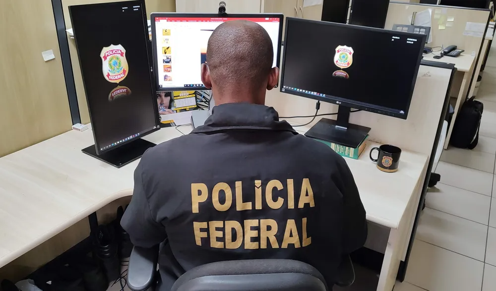 Homem procurado pela Justiça é preso ao tentar tirar passaporte na PF em Natal