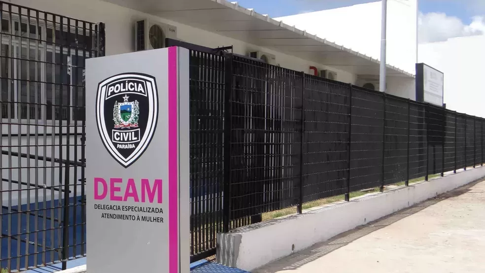 Adolescente denuncia mãe e padrasto por agressão, em João Pessoa