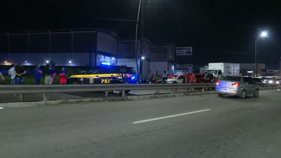 Jovem morre em acidente envolvendo duas motos e dois carros, em Bayeux, na Grande João Pessoa