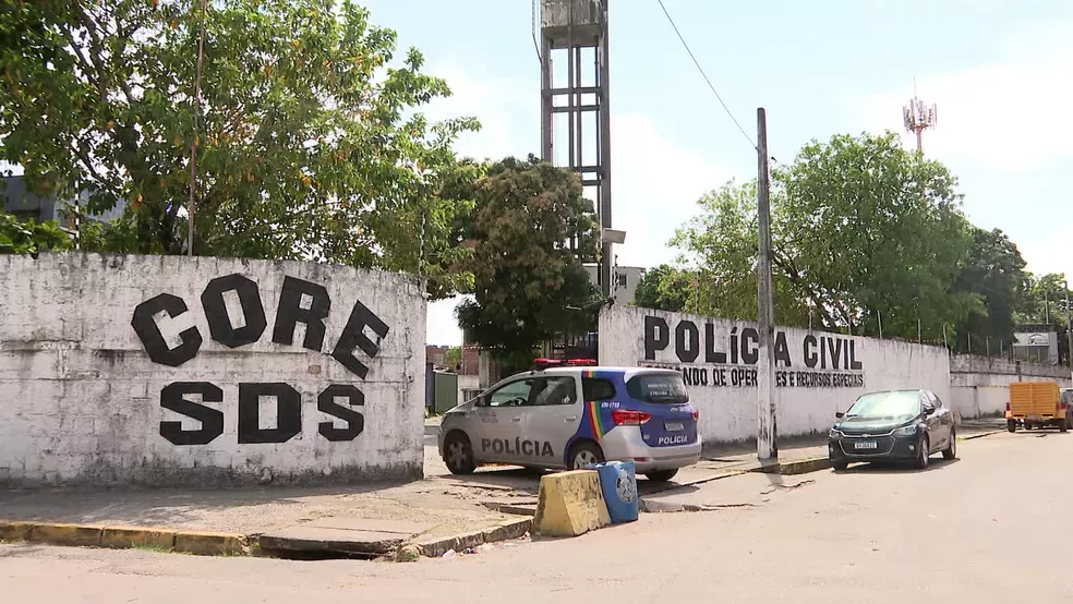Justiça manda soltar 14 suspeitos de envolvimento em roubo de armas de depósito da Polícia Civil, após MPPE exceder prazo