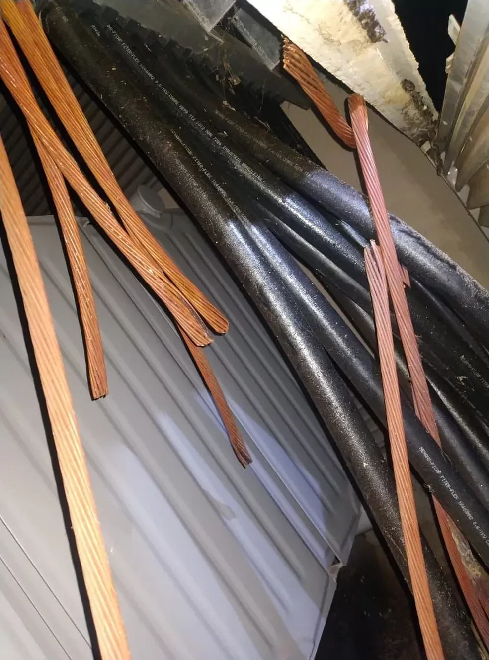 Operação da Polícia Civil prende três suspeitos de furtar cabos de turbinas de energia eólicas no RN